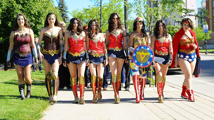 cosplay as Wonder Woman at a cosplay party